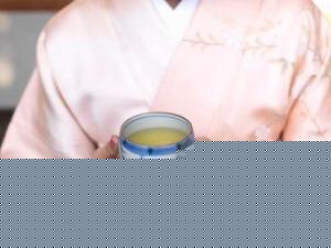 Súc miệng bằng lá chè xanh có thể ngăn ngừa cúm